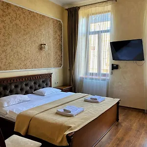 Hotel 39, Leopoli